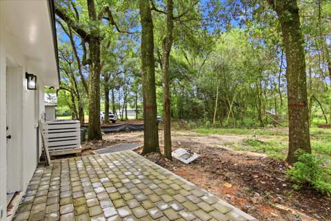 101 W Live Oak Avenue, DeFuniak Springs FL - photo 16 of 17