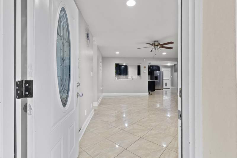 4 bedroom Detached Single Family at 411 Shrewsbury Road, Bryn Mawr Park 1st Addn, Mary Esther — photo 3