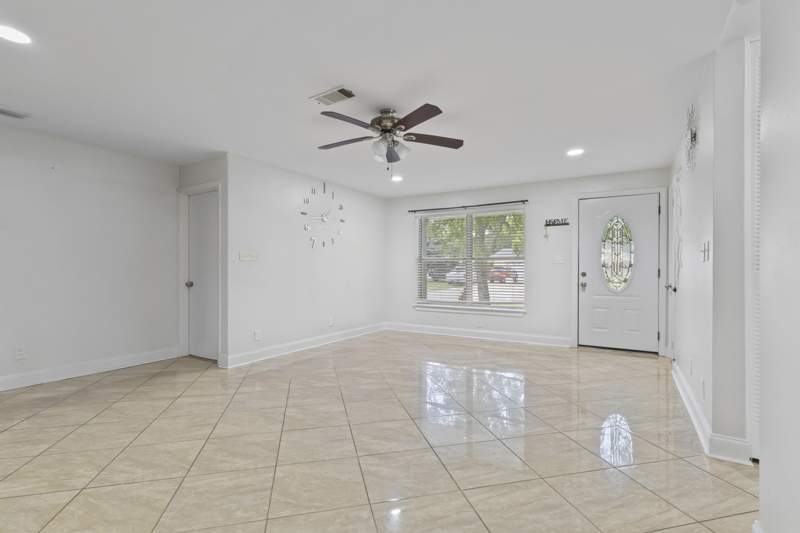 4 bedroom Detached Single Family at 411 Shrewsbury Road, Bryn Mawr Park 1st Addn, Mary Esther — photo 5