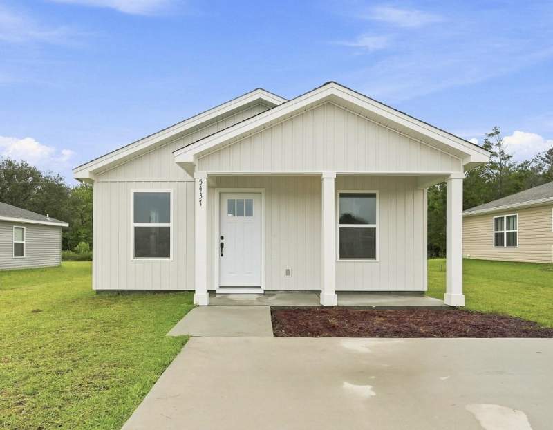 2 bedroom Detached Single Family at 5429 Bayleaf Drive, Holley Grove East, Crestview — photo 4