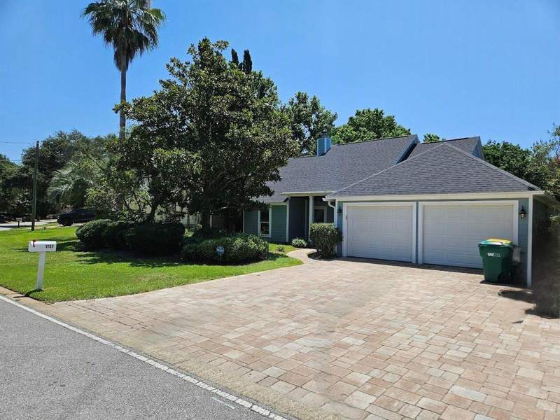 3 bedroom Detached Single Family at 1131 Bay, Bayview Manor 1st Addn, Destin — photo 2