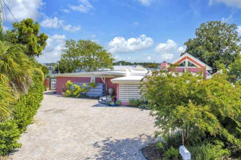 623 Pelican Drive, Fort Walton Beach FL - photo 6 of 158