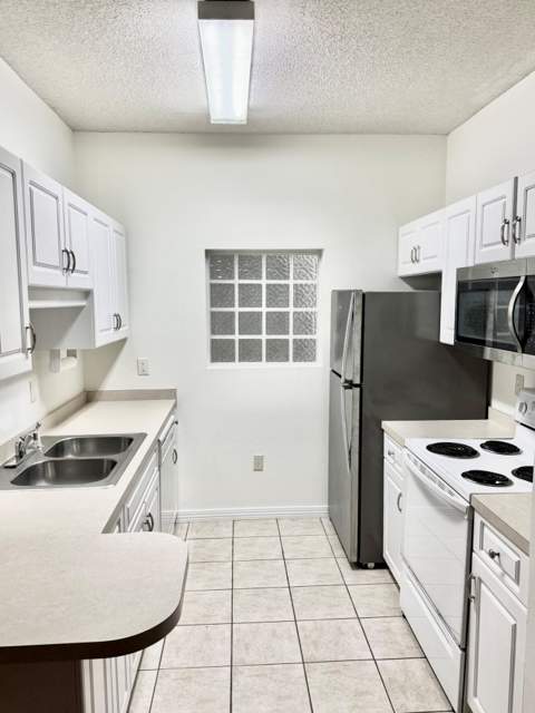 1501 N Partin Drive #133, Niceville FL - photo 8 of 9