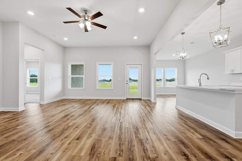 4 bedroom Detached Single Family at 6132 Mildred's Way, Southern Charm, Crestview — photo 5