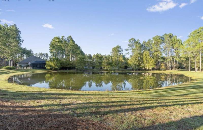 4 bedroom Detached Single Family at 37 Melody Lane, Hammock Bay, Freeport — photo 4
