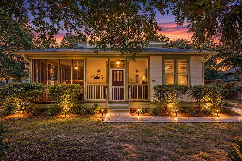 4 bedroom Detached Single Family at 599 Third Avenue, Kellys 3rd Addn To Destin, Destin — photo 2