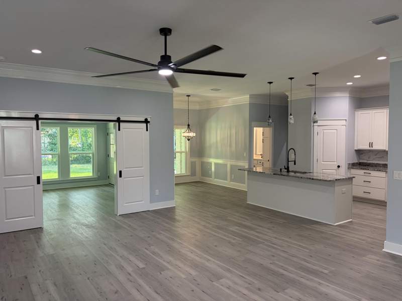 4 bedroom Detached Single Family at 18 Walnut Avenue, Bayou Poquito, Shalimar — photo 3