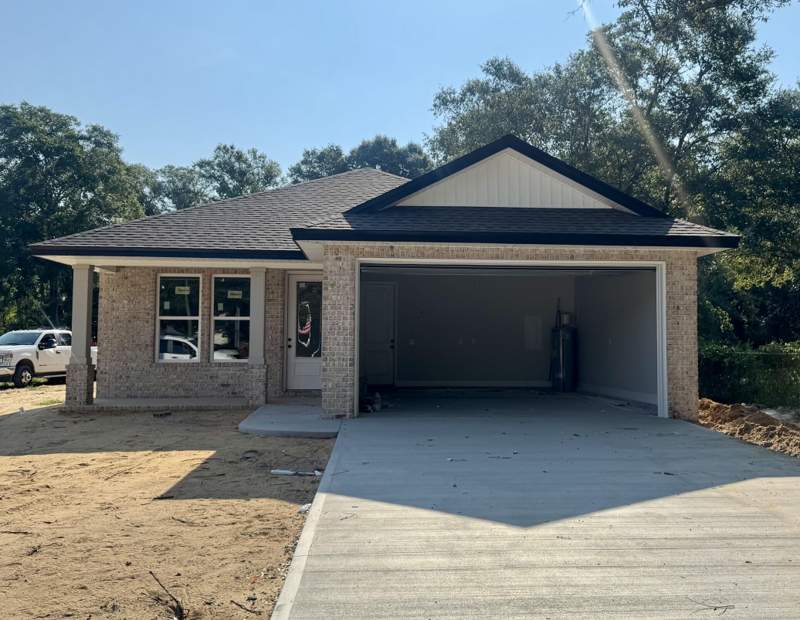 4 bedroom Detached Single Family at 1473 Cat-Mar Road, Seminole 1st Addn, Niceville — photo 2