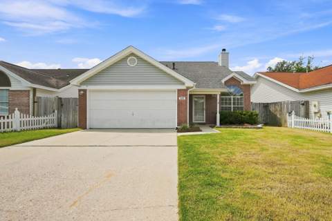 928 Village Lane, Fort Walton Beach FL - photo 7 of 51