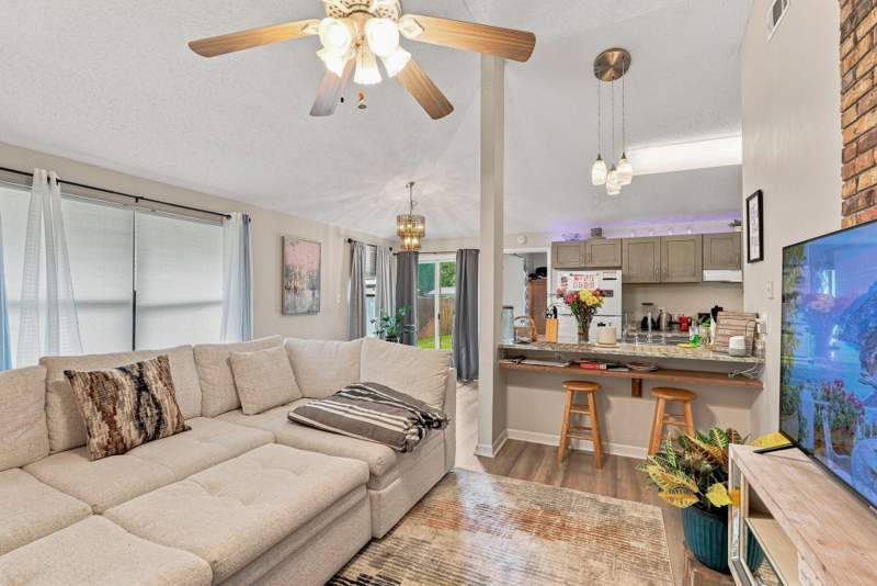 4 bedroom Duplex - All Units at 512 NW Parkview Road #A & B, Golf view on Parkview, Fort Walton Beach — photo 5