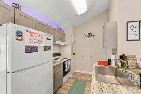 512 NW Parkview Road #A & B, Fort Walton Beach FL - photo 7 of 41