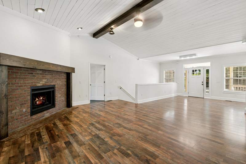 4 bedroom Detached Single Family at 115 Steves Place, Crestview, Crestview — photo 5