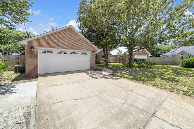 3 bedroom Detached Single Family at 738 Vintage Circle, Heritage Run S/D, Destin — photo 2