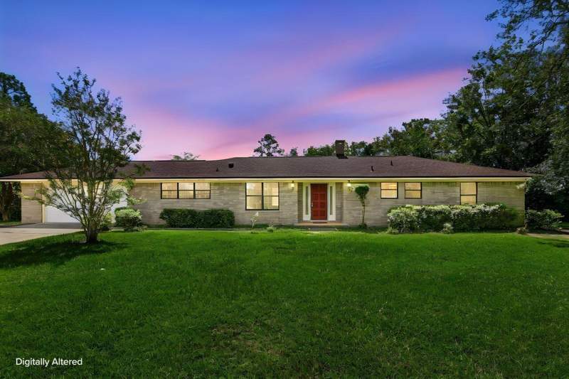 3 bedroom Detached Single Family at 116 Ten Lake Drive, Ten Lake Estates Unit 1, DeFuniak Springs — photo 2