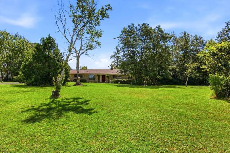 3 bedroom Detached Single Family at 116 Ten Lake Drive, Ten Lake Estates Unit 1, DeFuniak Springs — photo 3