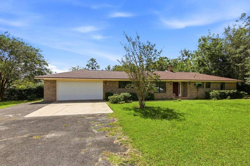 3 bedroom Detached Single Family at 116 Ten Lake Drive, Ten Lake Estates Unit 1, DeFuniak Springs — photo 5