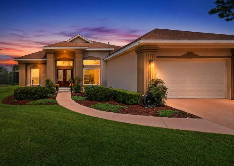 4 bedroom Detached Single Family at 245 Okeechobee Cove, Emerald Lakes, Destin — photo 3