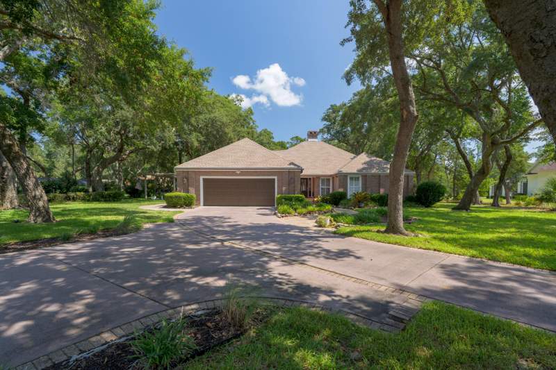 3 bedroom Detached Single Family at 916 E Choctawhatchee Drive, Lake Pippin, Niceville — photo 2