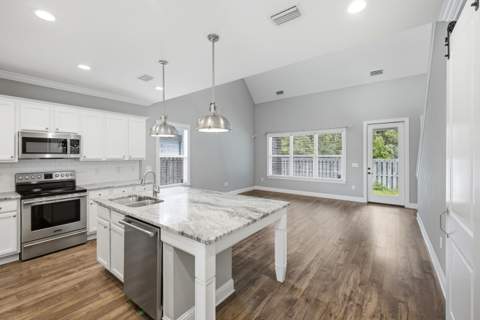 19 Laurel Oaks Drive, Freeport FL - photo 8 of 77