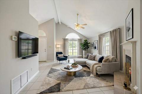 388 Rosewood Street, Mary Esther FL - photo 7 of 38
