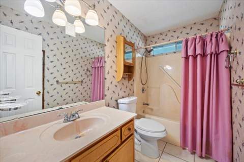 388 Rosewood Street, Mary Esther FL - photo 16 of 38