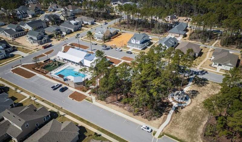 4 bedroom Detached Single Family at 421 Marsh Deer, Deer Moss Creek, Niceville — photo 4