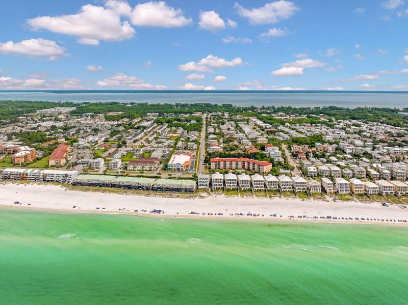 3 bedroom Detached Single Family at 47 Saint Simon Circle, Emerald Waters Village, Miramar Beach — photo 2