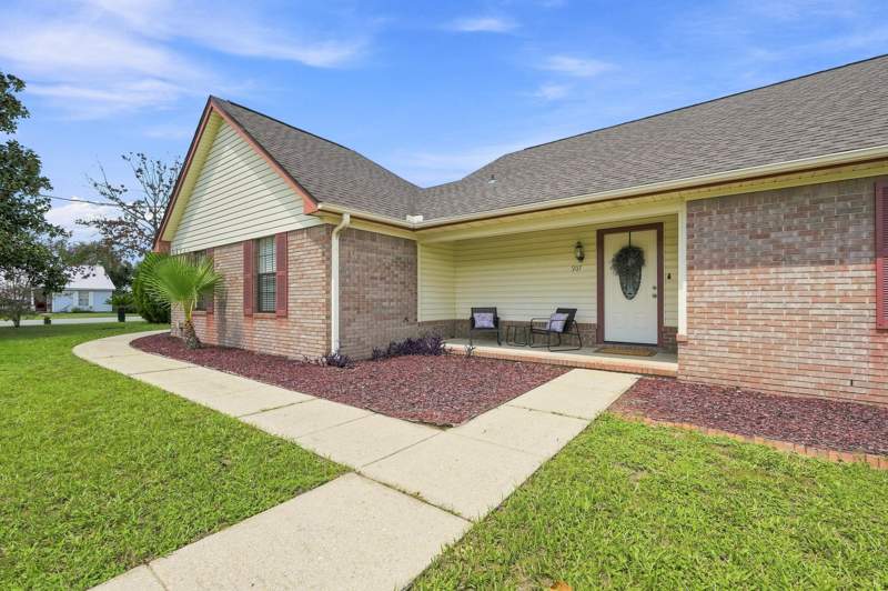 3 bedroom Detached Single Family at 907 Pinellas Drive, Countryview Estates 5th Addn, Crestview — photo 4