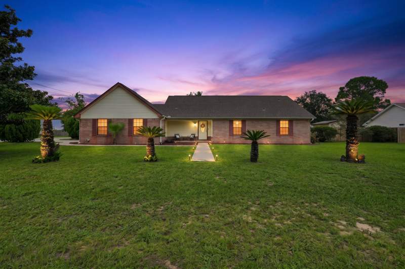 3 bedroom Detached Single Family at 907 Pinellas Drive, Countryview Estates 5th Addn, Crestview — photo 2