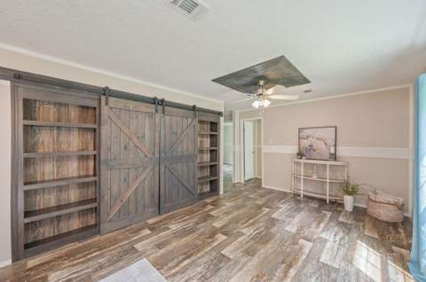 3984 1st Avenue, Laurel Hill FL - photo 9 of 39
