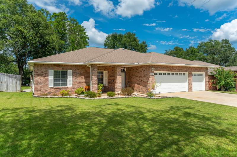 4 bedroom Detached Single Family at 25 Magnolia Lake Drive, Magnolia Lake Estates Ph 1, DeFuniak Springs — photo 2