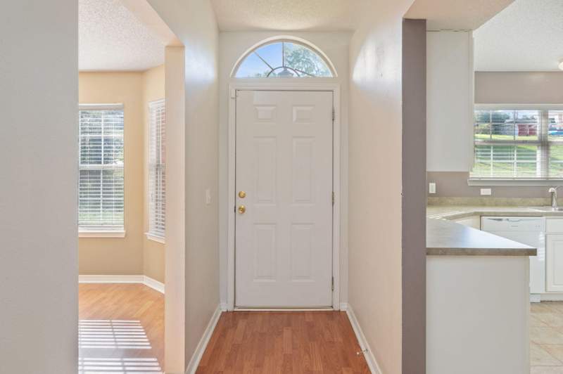3 bedroom Detached Single Family at 484 Jillian Drive, Westview Est Ph IV Lot 15, Crestview — photo 5