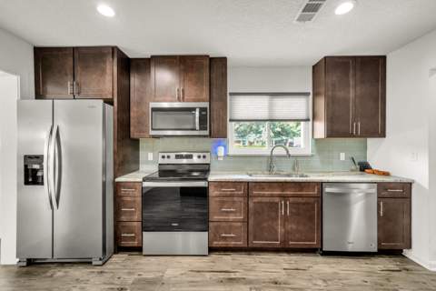 326 NW Leah Miller Drive, Fort Walton Beach FL - photo 6 of 36