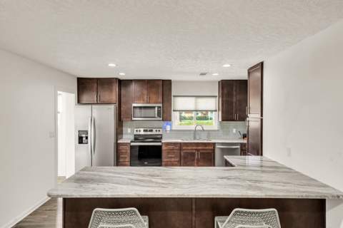 326 NW Leah Miller Drive, Fort Walton Beach FL - photo 10 of 36