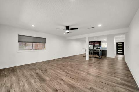 326 NW Leah Miller Drive, Fort Walton Beach FL - photo 14 of 36