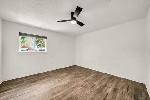 326 NW Leah Miller Drive, Fort Walton Beach FL - photo 18 of 36