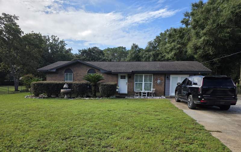 3 bedroom Detached Single Family at 3080 Oak Street, Oakcrest F & G Plat 4, Crestview — photo 3