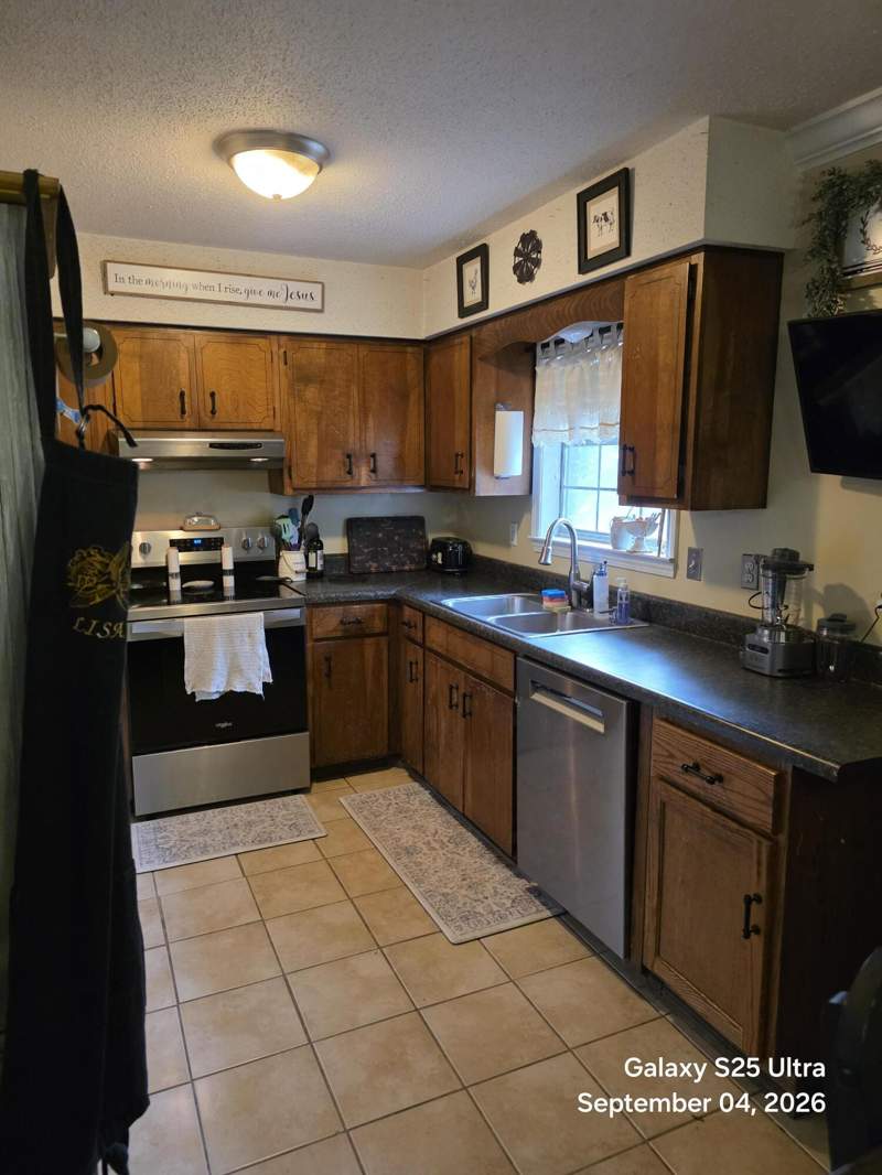3 bedroom Detached Single Family at 3080 Oak Street, Oakcrest F & G Plat 4, Crestview — photo 4