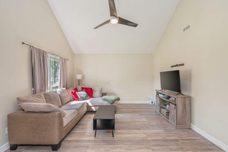 2 bedroom Detached Single Family at 627 Lloyd Street, Candlewood Village, Fort Walton Beach — photo 4