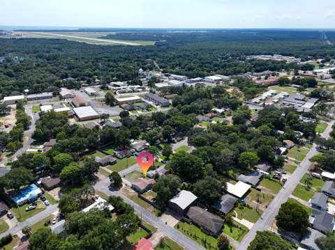 340 Chicago Avenue, Valparaiso FL - photo 6 of 47
