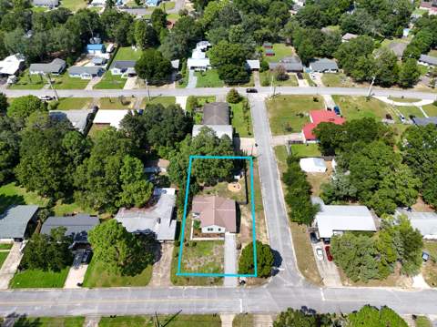 340 Chicago Avenue, Valparaiso FL - photo 11 of 47