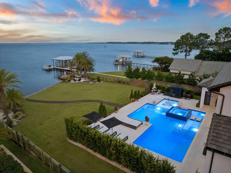 5 bedroom Detached Single Family at 400 E Shipwreck Road, Driftwood Estates, Santa Rosa Beach — photo 2