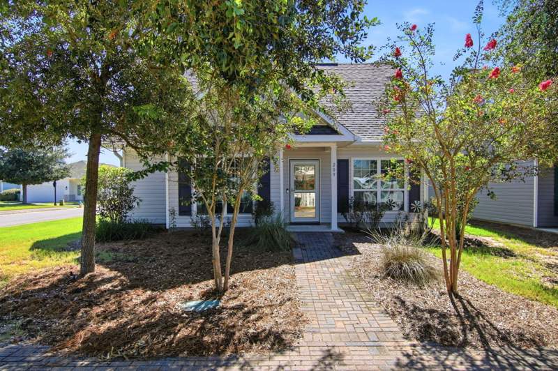 3 bedroom Detached Single Family at 209 Nelly Street, Hammock Bay, Freeport — photo 4