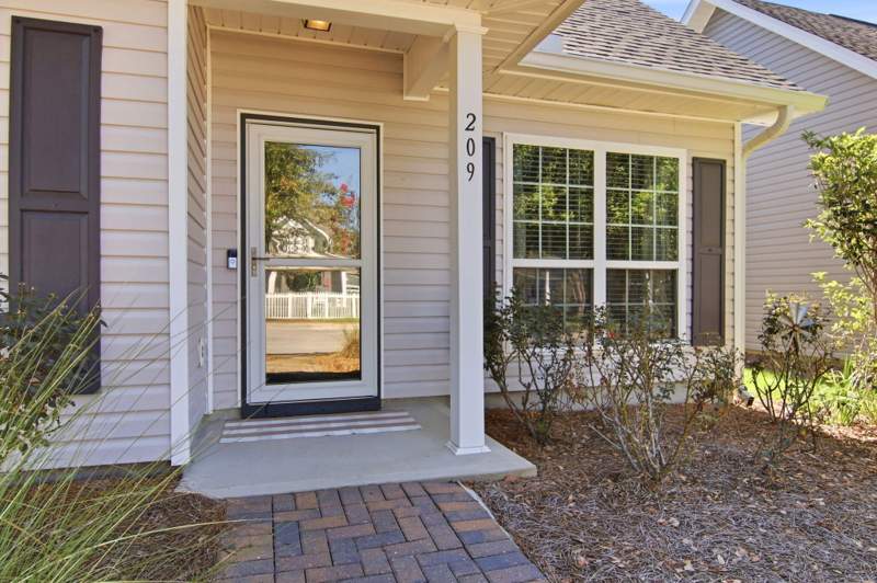 3 bedroom Detached Single Family at 209 Nelly Street, Hammock Bay, Freeport — photo 5