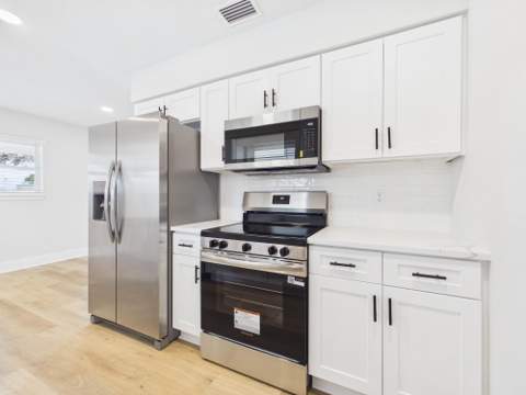 343 NW Hollywood Boulevard, Fort Walton Beach FL - photo 13 of 32