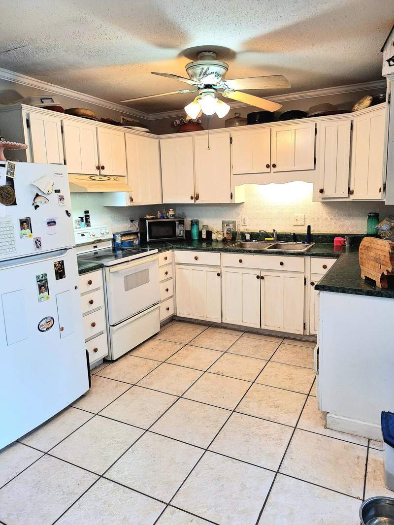 3 bedroom Detached Single Family at 603 Bob Sikes Boulevard, Nonesuch Way, Fort Walton Beach — photo 3