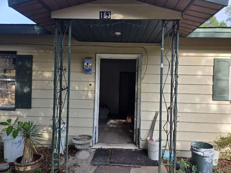3 bedroom Detached Single Family at 163 Fredrick Drive, Magnolia Springs S/D, DeFuniak Springs — photo 2