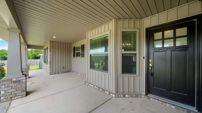 3 bedroom Detached Single Family at 2045 Broad Street, Charleston Place, Crestview — photo 5