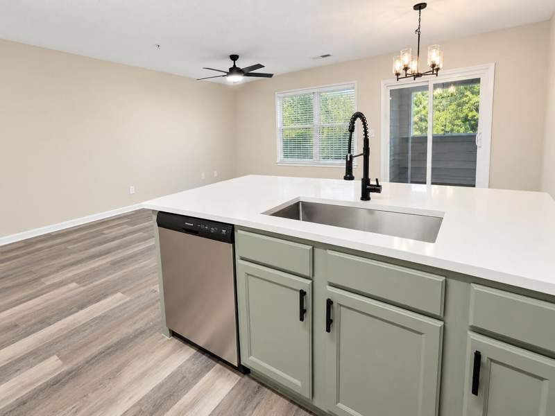 3 bedroom Townhouse at 290 Swaying Pine Court, Rolling Pines, Crestview — photo 2
