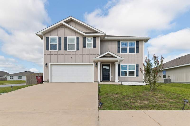5 bedroom Detached Single Family at 420 Scarborough Street, Shoal River S/D, Crestview — photo 3